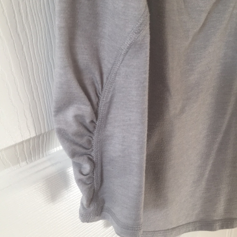 Athleta XS grey shirt with pretty embroidery - Picture 5 of 6
